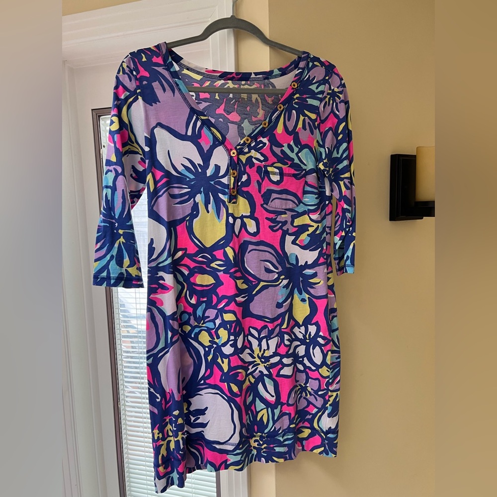 Lilly Pulitzer hard to find pattern. Size M.